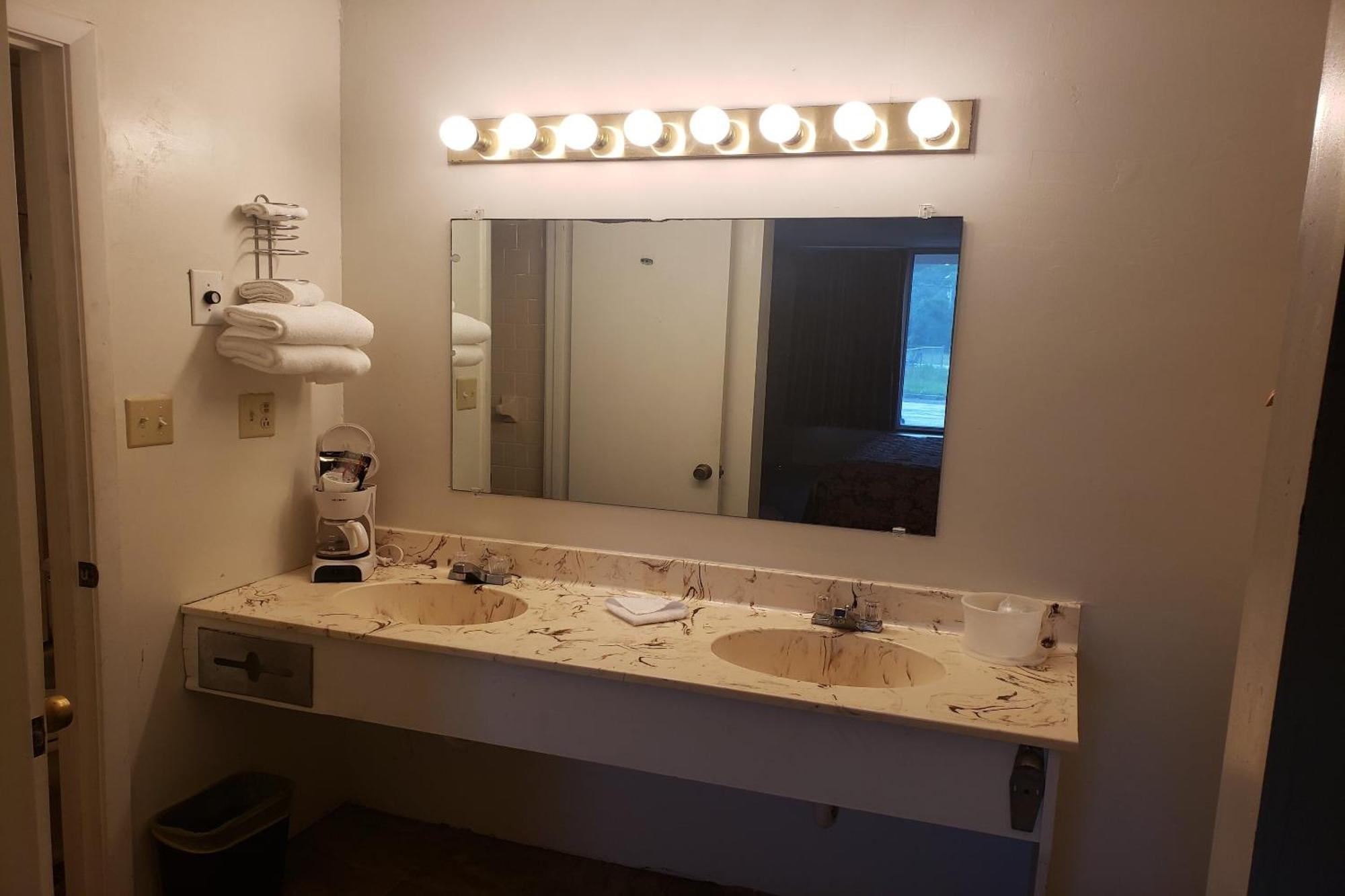 Oyo Hotel Whitely City Hwy 27 Ky Whitley City Zewnętrze zdjęcie